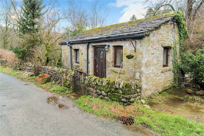 1 Bedroom Barn Conversion For Sale In Kettlewell, Skipton, BD23