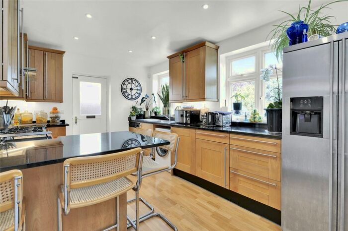 4 Bedroom Detached House For Sale In Oatlands Drive, Weybridge, KT13
