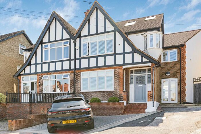 5 Bedroom Semi-Detached House To Rent In Durham Road, Bromley, BR2