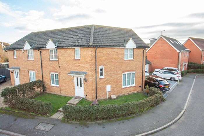 4 Bedroom Semi-Detached House For Sale In Aurelie Way, Whitstable, CT5