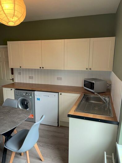 5 Bedroom House To Rent In Bed, Gillott Road, Birmingham, B16