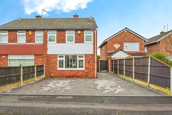3 Bedroom Semi Detached House For Sale In Denstone Drive, Alvaston, Derby, DE24