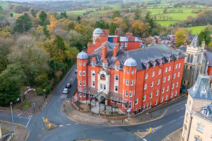 Town House For Sale In Ithon Road, Llandrindod Wells, LD1