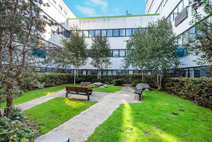 2 Bedroom Flat For Sale In Kings Road, Stevenage, SG1