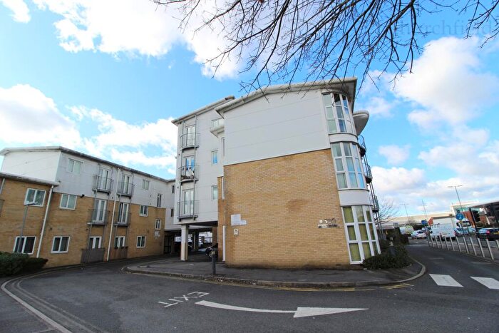 1 Bedroom Flat To Rent In Castle Lane West, Bournemouth, BH8