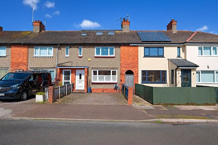 3 Bedroom Terraced House For Sale In Ferndale Road, The Headlands, Northampton, NN3