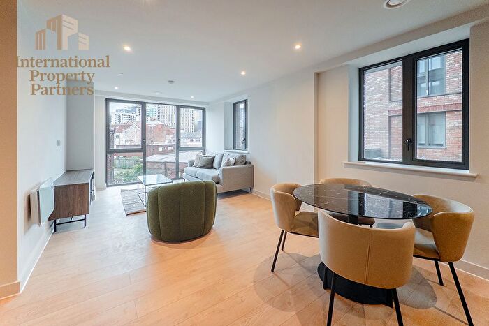 2 Bedroom Flat To Rent In Waterhouse Gardens, Dutton Street, Manchester, M3