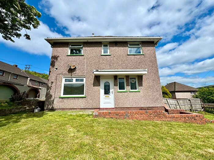 3 Bedroom Semi-Detached House To Rent In Heol Horeb, Porth, CF39