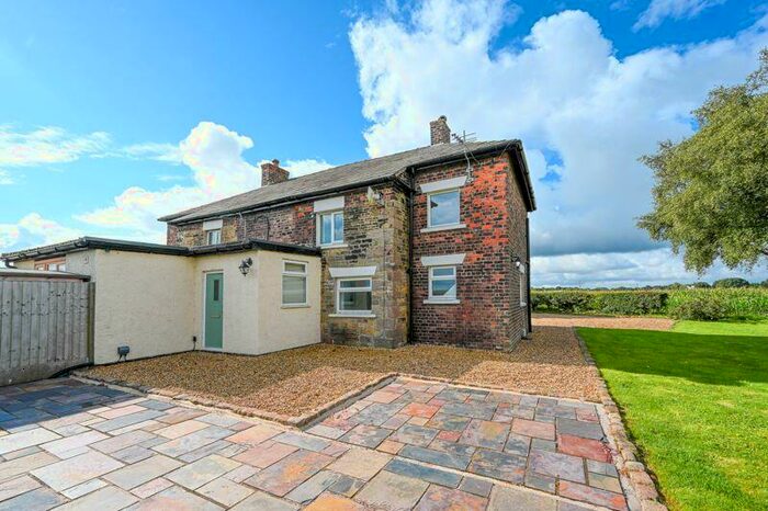 2 Bedroom Semi-Detached House To Rent In Ben Lane, Bickerstaffe, L39