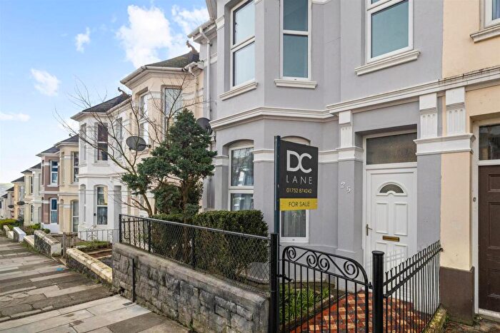 3 Bedroom House For Sale In Lipson Avenue, Plymouth, PL4