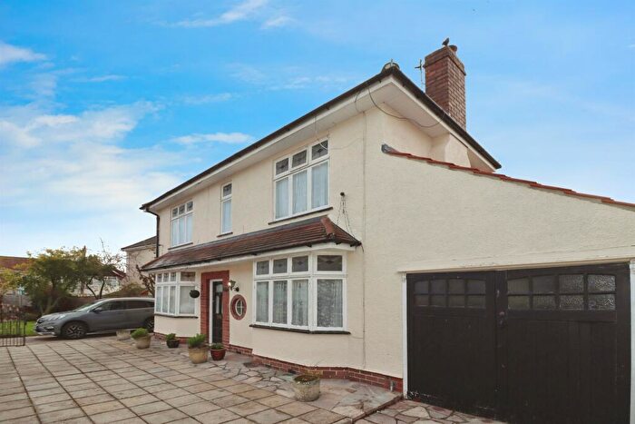 3 Bedroom Detached House For Sale In Ninth Avenue, Bristol, BS7
