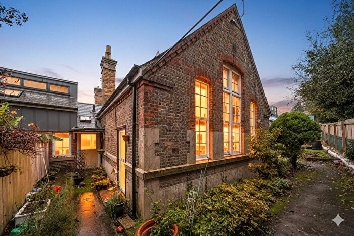 3 Bedroom Semi Detached House For Sale In Main Road, Orpington, BR5