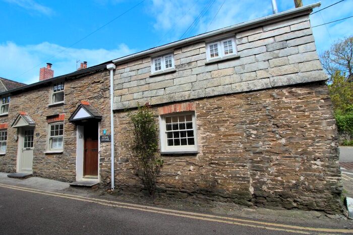 1 Bedroom End Of Terrace House For Sale In High Street, Padstow, PL28