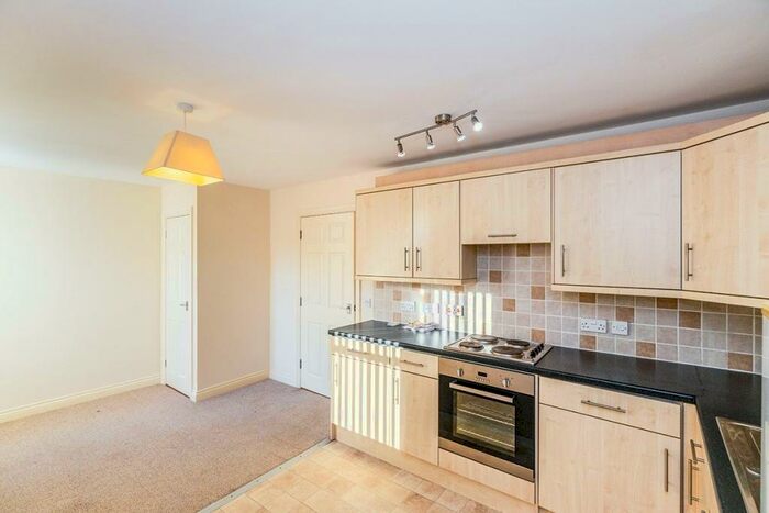 1 Bedroom Flat To Rent In Flat A Beechworth Road, Havant, Hampshire, PO9
