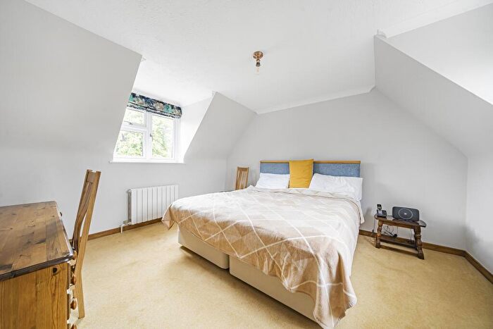 4 Bedroom Detached House For Sale In Alton Road, South Warnborough, Hook, Hampshire, RG29