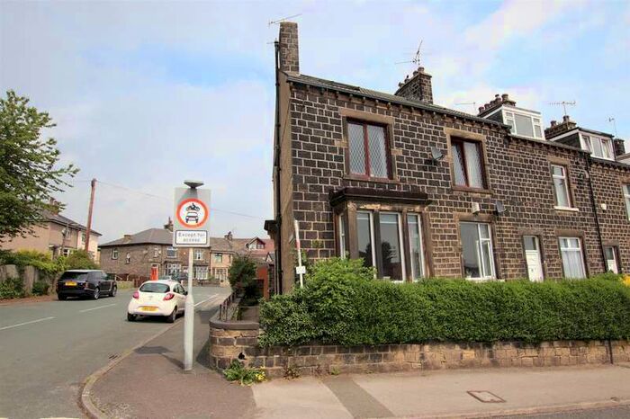 3 Bedroom Apartment To Rent In Fourlands Road, Idle, Bradford, BD10