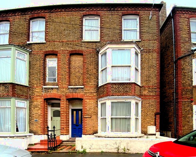1 Bedroom Studio To Rent In Oxenden Street, Herne Bay, CT6