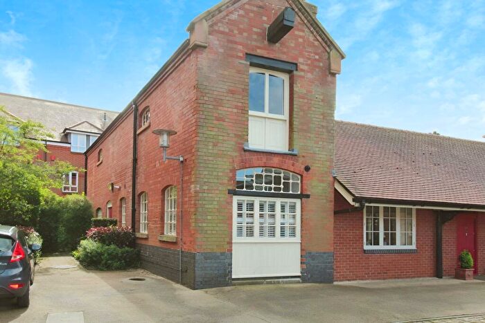 2 Bedroom Mews To Rent In Castle Brewery, Newark, NG24