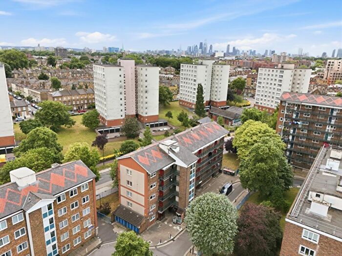 2 Bedroom Flat For Sale In Anderson Road, Hackney, E9 - Photo 2