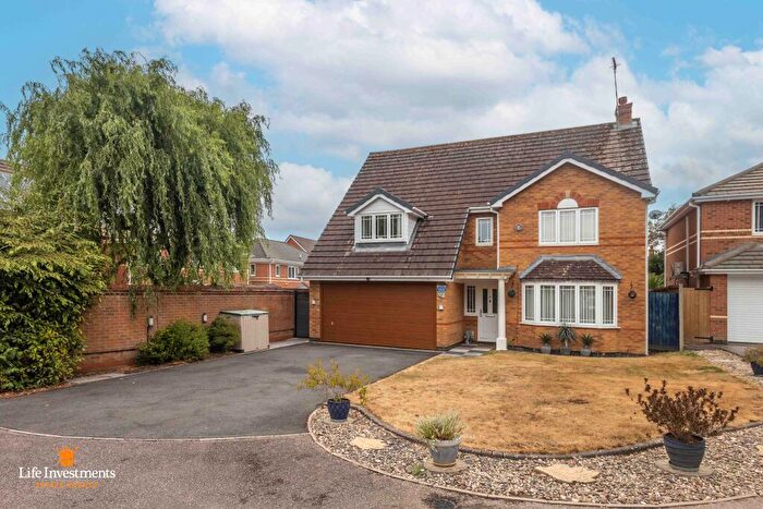 4 Bedroom Detached House For Sale In Preston Drive, Daventry, West Northamptonshire, NN11