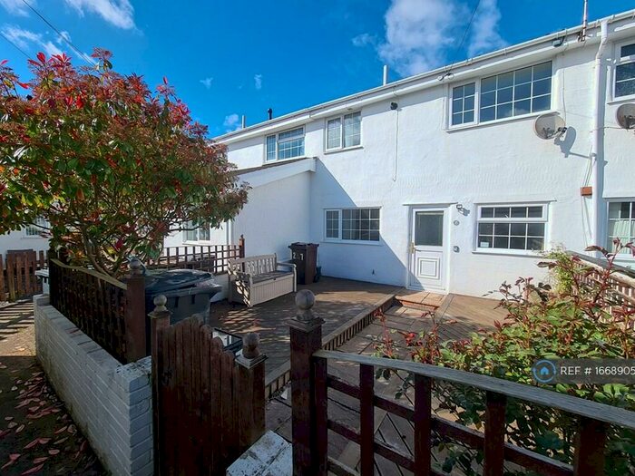 3 Bedroom Semi-Detached House To Rent In The Meadows, Llandudno Junction, LL31