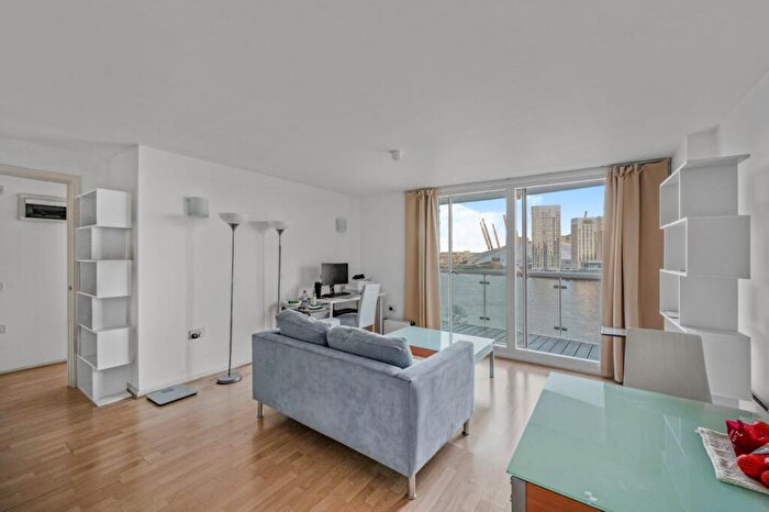 1 Bedroom Flat For Sale In Aurora Building, Blackwall Way, E14