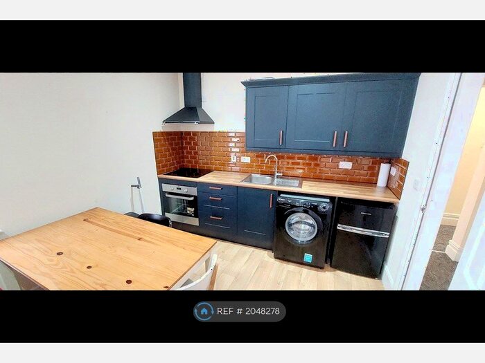 1 Bedroom Flat To Rent In Westgate, Shipley, BD18