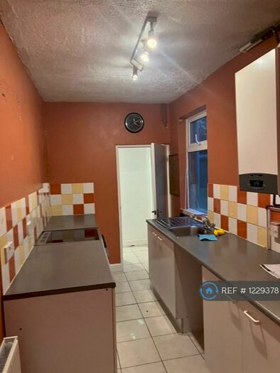 4 Bedroom Terraced House To Rent In Western Road, Leicester, LE3