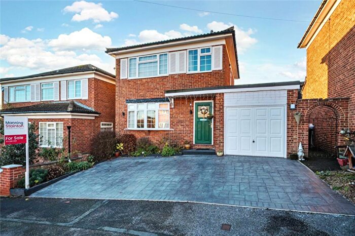 3 Bedroom Detached House For Sale In Churchfield Croft, Rothwell, Leeds, LS26