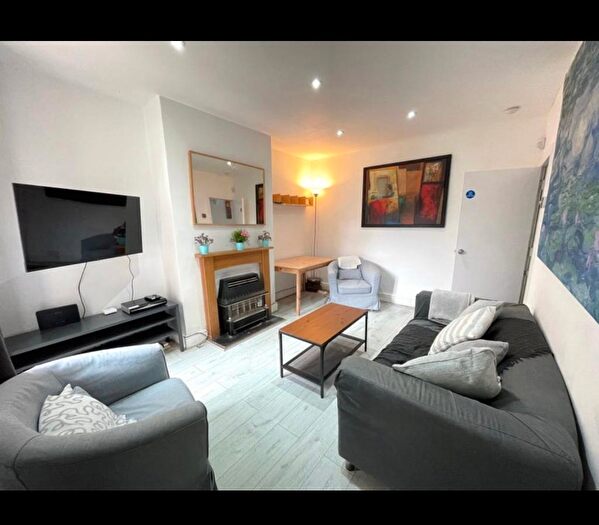 1 Bedroom Flat To Rent In Emerson Road, Harborne, Birmingham, West Midlands, B17