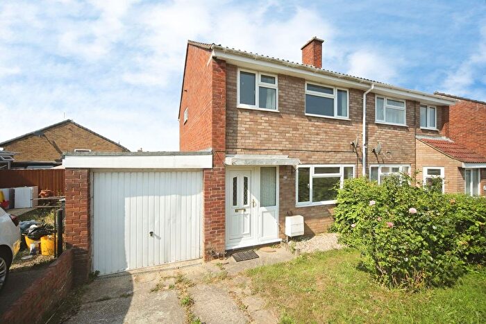 3 Bedroom Semi-Detached House For Sale In Herne Rise, Ilminster, TA19