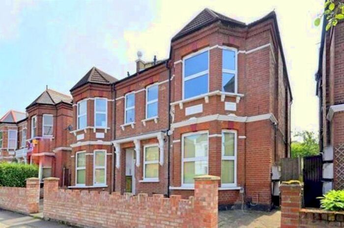 1 Bedroom Flat To Rent In Skardu Road, London, NW2