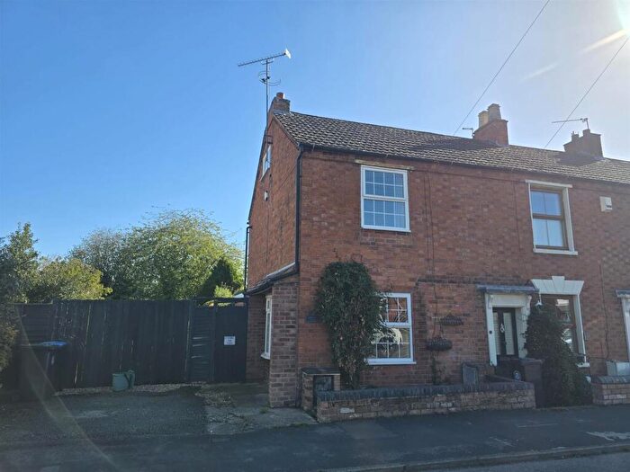 2 Bedroom Cottage To Rent In New Road, Studley, B80