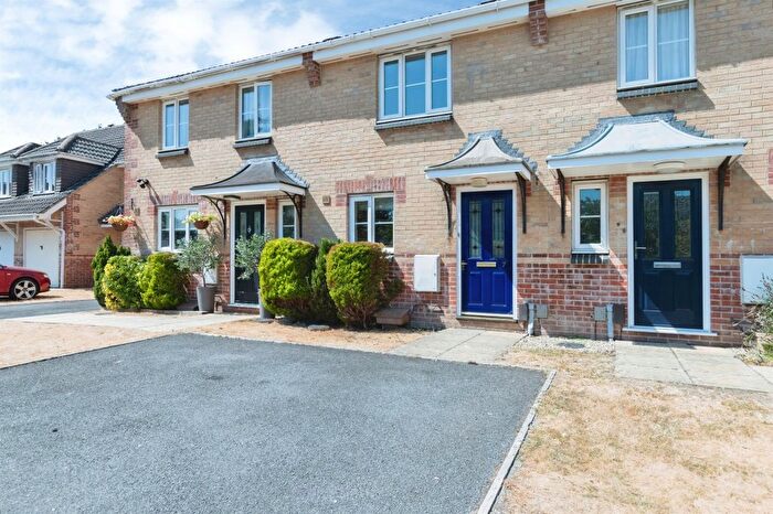 2 Bedroom Terraced House For Sale In Flazen Close, Bournemouth, BH11