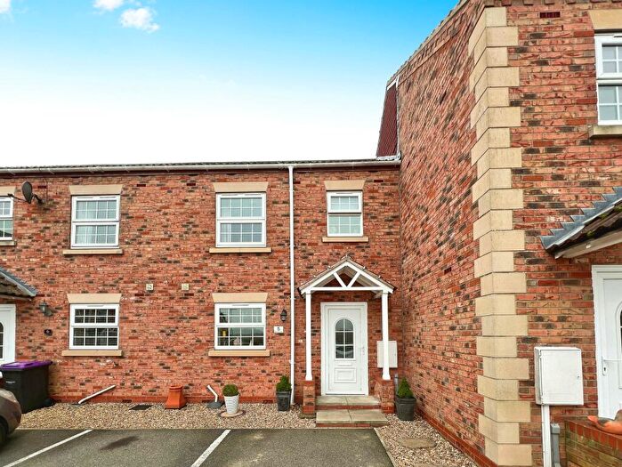 3 Bedroom Terraced House For Sale In Blue Horse Court, Great Ponton, Grantham, NG33