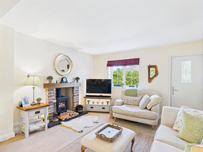3 Bedroom Semi-Detached House For Sale In Birchtree Cottages, Silchester, RG7