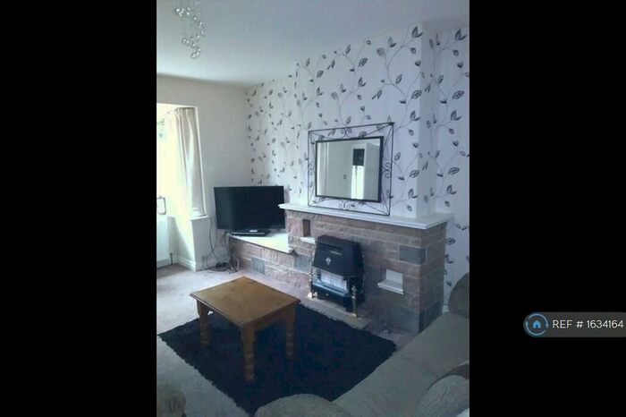2 Bedroom Terraced House To Rent In Hemsby Grove, Keighley, BD21