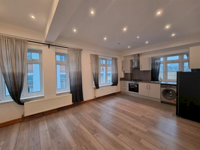 1 Bedroom Flat To Rent In Mayes Road, Wood Green, London N22