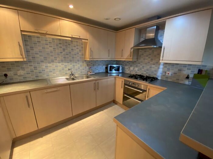 2 Bedroom Apartment To Rent In Town Centre, SN2