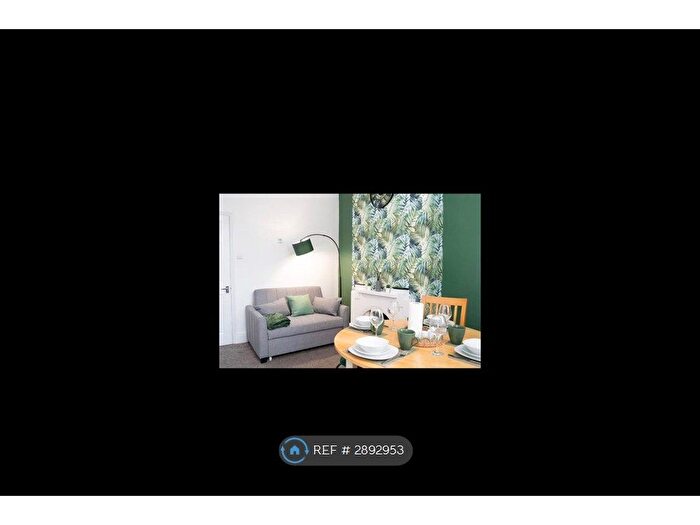 1 Bedroom Flat To Rent In County Road, Swindon, SN1