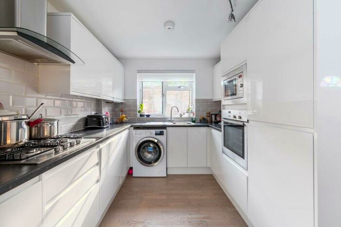 3 Bedroom Detached House To Rent In Moyne Place, Park Royal, London, NW10