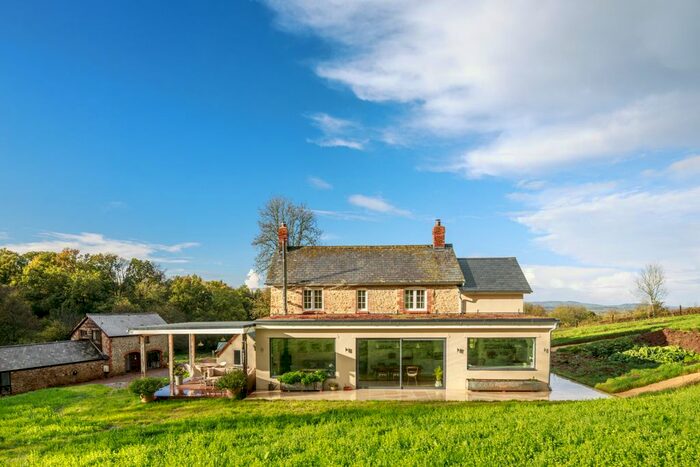 6 Bedroom Terraced House For Sale In Wrangcombe, Wellington, Somerset, TA21