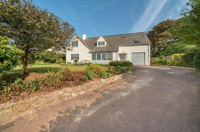 4 Bedroom Detached House For Sale In Rhossili, Swansea, SA3