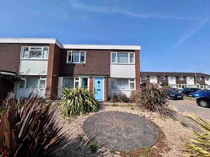 2 Bedroom Maisonette To Rent In Carrington Place, Tring, Hertfordshire, HP23