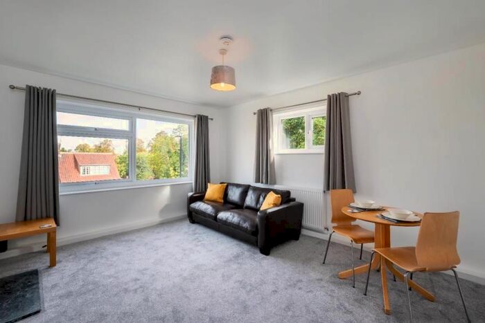 1 Bedroom Flat To Rent In Heworth Court, Heworth Green, York, YO31