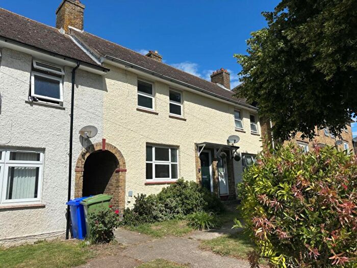 3 Bedroom Terraced House For Sale In Grovehurst Avenue, Kemsley, Sittingbourne, Kent, ME10