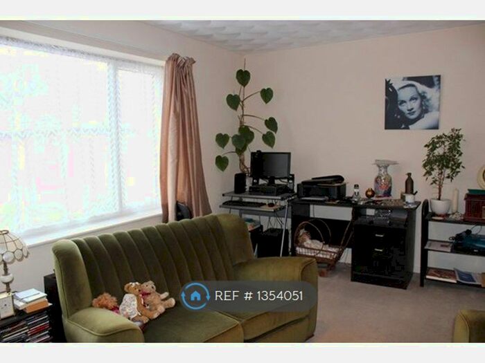 2 Bedroom Flat To Rent In Lilburne Avenue, Norwich, NR3