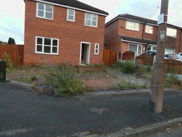 4 Bedroom Detached House To Rent In Ash Drive, West Bromwich, B71