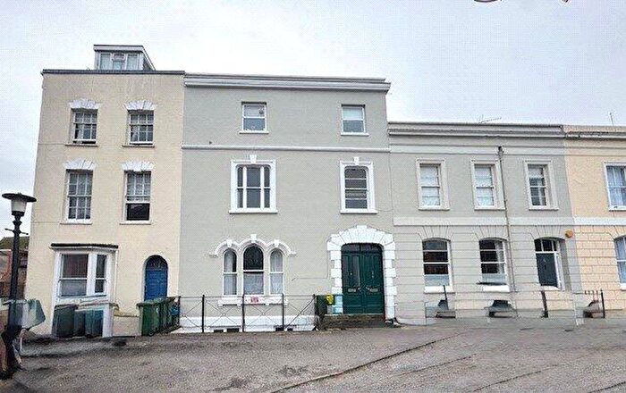 2 Bedroom Apartment To Rent In St. Georges Square, Cheltenham, Gloucestershire, GL50