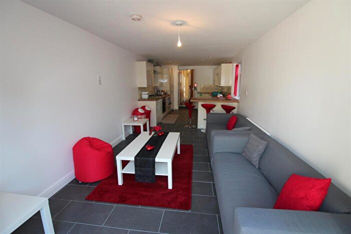 6 Bedroom Private Halls To Rent In Treherbert Street. Cathays, Cardiff, CF24